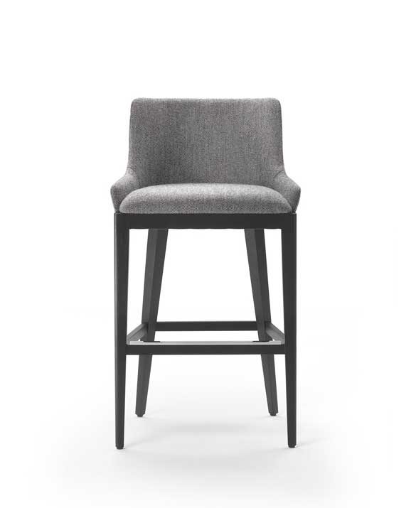 NicoleStool_Thumb